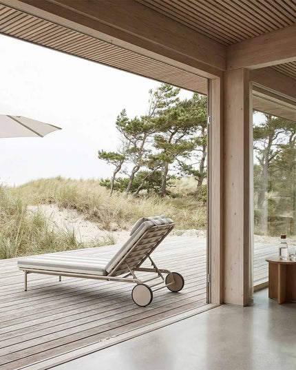 Mollis Sunbed Taupe - aurinkosänky ulkokäyttöön - KalusteDuo_Huonekaluliike_Aurinkovuode